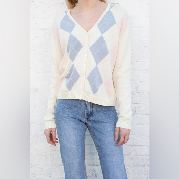 Brandy Melville Cream and Blue Argyle Cardigan - Picture 3 of 3